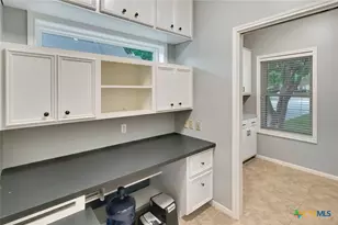 107 Masters Ct, Victoria, TX 77904 - Photo 19