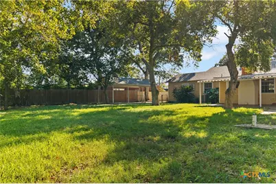 606 W Gayle Street, Edna, TX 77957 - Photo 19