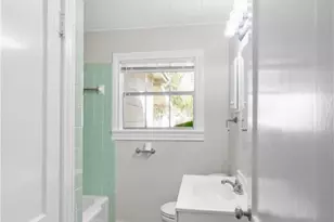 606 W Gayle St, Edna, TX 77957 - Photo 11