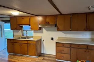 710 Inglewood Dr, Canyon Lake, TX 78133 - Photo 15