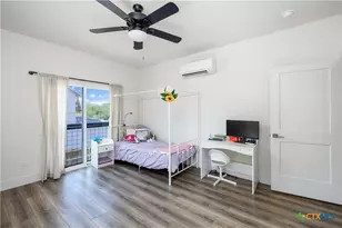 1124 Katy St, New Braunfels, TX 78130 - Photo 17