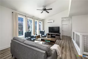 1124 Katy St, New Braunfels, TX 78130 - Photo 5