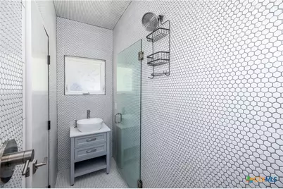 1124 Katy Street, New Braunfels, TX 78130 - Photo 19