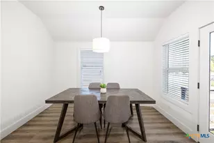 1124 Katy St, New Braunfels, TX 78130 - Photo 11