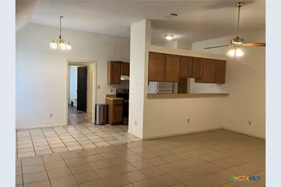 1302 N Bishop, San Marcos, TX 78666 - Photo 3