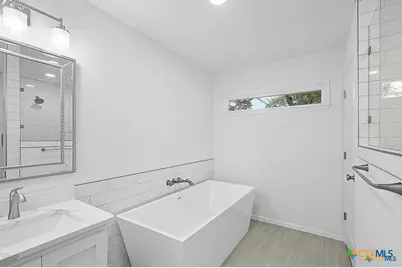 101 E Loma Vista Avenue, Victoria, TX 77901 - Photo 25