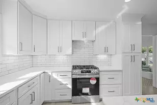 101 E Loma Vista Ave, Victoria, TX 77901 - Photo 7