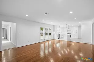 101 E Loma Vista Ave, Victoria, TX 77901 - Photo 15