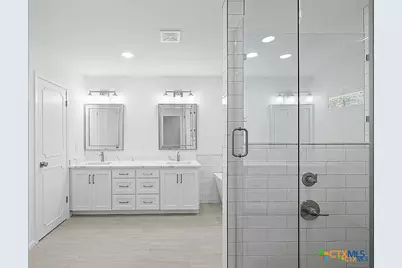 101 E Loma Vista Avenue, Victoria, TX 77901 - Photo 27