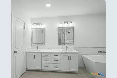 101 E Loma Vista Avenue, Victoria, TX 77901 - Photo 23