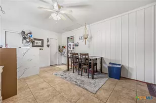 607 S Summer St, Lampasas, TX 76550 - Photo 19