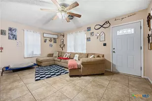 607 S Summer St, Lampasas, TX 76550 - Photo 11