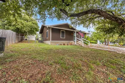 607 S Summer Street, Lampasas, TX 76550 - Photo 3