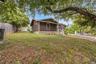 607 S Summer St, Lampasas, TX 76550 - Photo 3