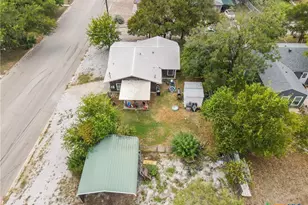 607 S Summer St, Lampasas, TX 76550 - Photo 21