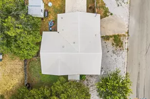 607 S Summer St, Lampasas, TX 76550 - Photo 25