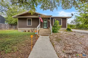 607 S Summer St, Lampasas, TX 76550 - Photo 1