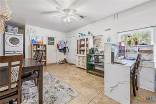 607 S Summer St, Lampasas, TX 76550 - Photo 17