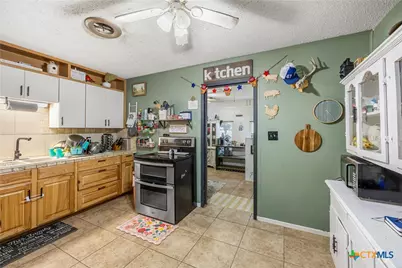 607 S Summer Street, Lampasas, TX 76550 - Photo 7