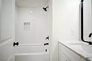 456 Magazine Ave, New Braunfels, TX 78130 - Photo 23