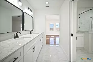 456 Magazine Ave, New Braunfels, TX 78130 - Photo 33