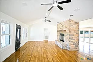 456 Magazine Ave, New Braunfels, TX 78130 - Photo 11