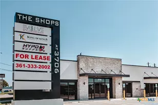 3706 N Navarro St, Victoria, TX 77901 - Photo 1