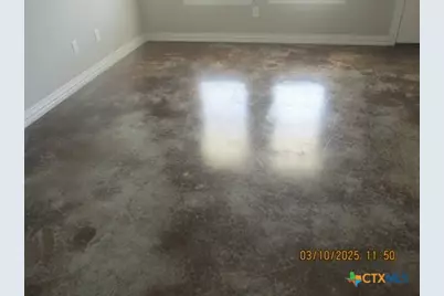 906 S 18th Street, Temple, TX 76501 - Photo 5