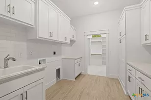 8439 Spring Creek Loop, Salado, TX 76571 - Photo 25