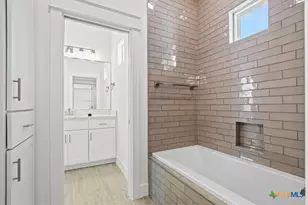 8439 Spring Creek Loop, Salado, TX 76571 - Photo 29