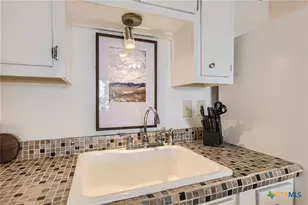 1559 Parkview Dr, Canyon Lake, TX 78133 - Photo 21