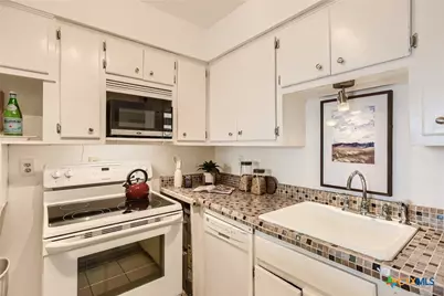 1559 Parkview Drive #F4, Canyon Lake, TX 78133 - Photo 13