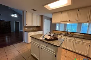 607 Brocton St, Victoria, TX 77904 - Photo 19