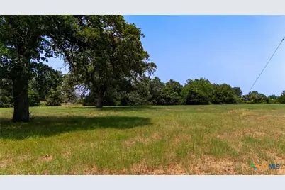 000 Cattlemens Row, Lockhart, TX 78644 - Photo 3