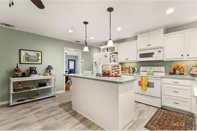 612 Kathy Drive, Seguin, TX 78155 - Photo 9