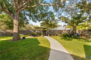 612 Kathy Dr, Seguin, TX 78155 - Photo 23