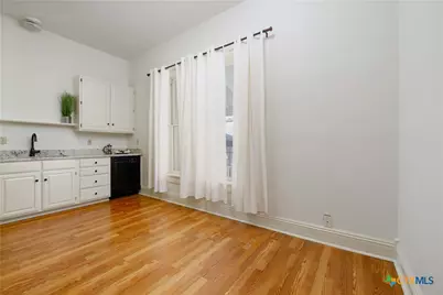 142 W San Antonio, New Braunfels, TX 78130 - Photo 9