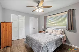 323 Cherrywood Ln, San Antonio, TX 78233 - Photo 17