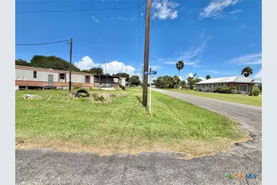 205 N 7th Street, Port O'Connor, TX 77982 - Photo 9