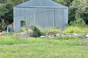 205 N 7th St, Port O'Connor, TX 77982 - Photo 1