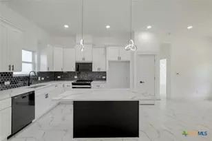 121 Diamond Head Dr, Bastrop, TX 78602 - Photo 5