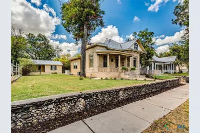351 N Guenther Avenue, New Braunfels, TX 78130 - Photo 1