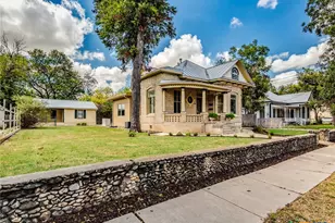 351 N Guenther Ave, New Braunfels, TX 78130 - Photo 1