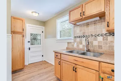 351 N Guenther Avenue, New Braunfels, TX 78130 - Photo 35