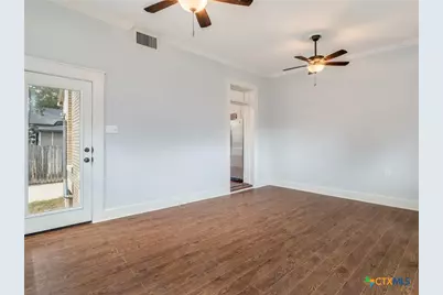 351 N Guenther Avenue, New Braunfels, TX 78130 - Photo 17