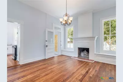 351 N Guenther Avenue, New Braunfels, TX 78130 - Photo 5