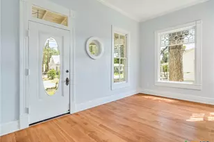 351 N Guenther Ave, New Braunfels, TX 78130 - Photo 9