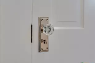 351 N Guenther Ave, New Braunfels, TX 78130 - Photo 27