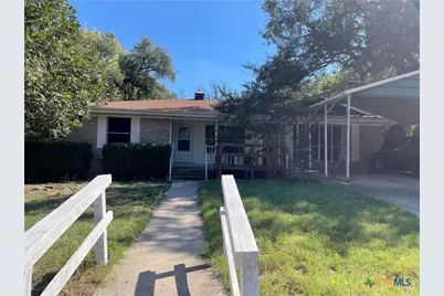 1304 W Avenue B, Lampasas, TX 76550 - Photo 1