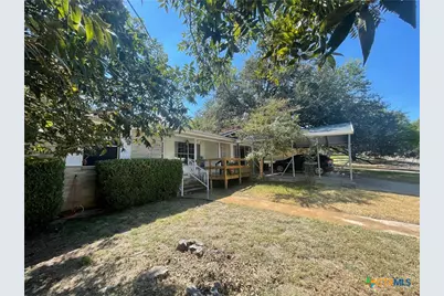 1304 W Avenue B, Lampasas, TX 76550 - Photo 9